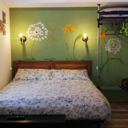 Interno Sg - Monolocale Alojamento de Acomodação e Pequeno-almoço LʼAquila